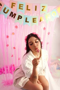 Happy birthday to me 🍑🎁🥳 od LORENADAVIES  6 snímek