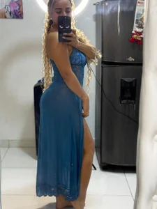 Camilax19 Public Pic