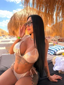 SalmaJade When summer hit me well Pic