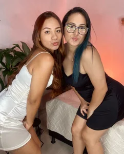 Jules_n_Gia Look at us in dresses 🌻 Bilde 5