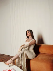 AlluringAriel Public Pic 2