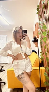 AriaEven I look at them and think who to trample first.😏 Pic