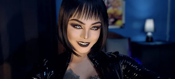 Missionary_Addiction_Cums Latex Pic 3