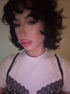 LouisiVuittoni Public Pic