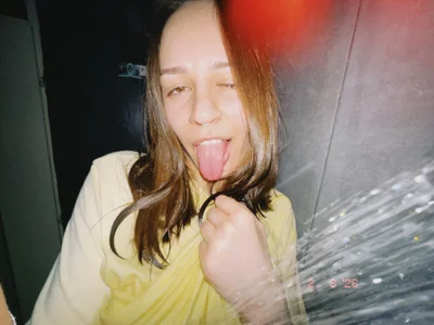 Eva_kinkystudent 🏄 Poză 4