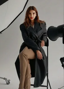 ZoeConti Knoe me Pic 5