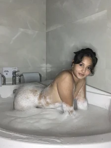 Ximena_scort: Come with me to the jacuzzi 😋 ( 5 фото)