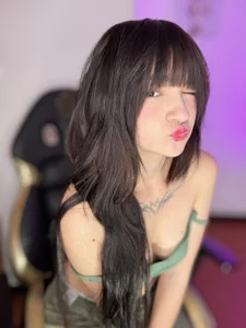 _Charlotte_Collins_ My heart beats only for you! 💖 Gambar 3