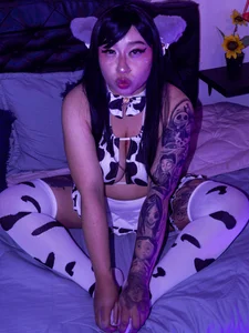 Kata_Bigboobs: 🐮🐮🤍🖤 ( 7 фото)