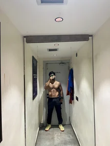 john_desihunks Public Pic 4