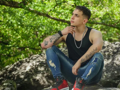 Liam_walk_: Outside ( 5 фото)