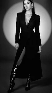 AdeleAndersonn Black and White Pic 2