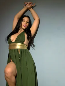 KatieStonne Like a goddess Pic 3