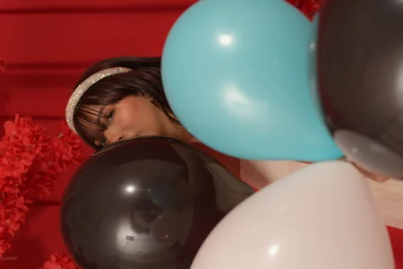 alma_fenix Play with me🎈 Foto 4