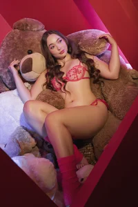 AlinaKravitz Sweet valentine Pic 5