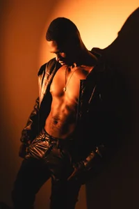 nicolaskan: Public ( 8 фото)