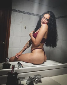 ElizabethBelle Public зображення 3