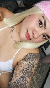 camilita_hurtadoo blonde hair Billede