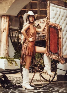 mia-reeves Public Immagine  2