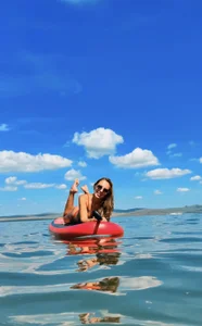 Kelly_Hardy I ride a SUP board Immagine 