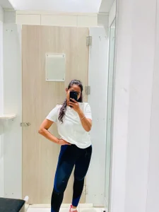 Hot_royalgirl Public Kuva