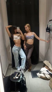 Astridwet Me & Lea👩🏻‍❤️‍💋‍👩🏼 صورة واحدة|Astridwet Me & Lea👩🏻‍❤️‍💋‍👩🏼 صورتان|Astridwet Me & Lea👩🏻‍❤️‍💋‍👩🏼  4 صور|Astridwet Me & Lea👩🏻‍❤️‍💋‍👩🏼  4 صورة
