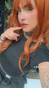 👩🏼‍🦰 de Cataleya_peep  Imagens