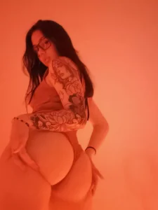 rebecca_collin More for me Pic 2