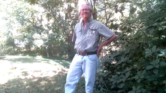 Bramro409 Free টি ছবি