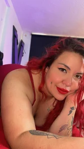 Bruja__Scarlata Red looks 사진