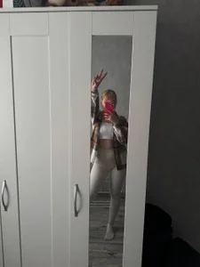 KateDolphin: Mirror pics for you <3 ( фото)