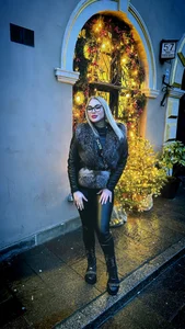 GoddessAnny_Roses Public Foto 6