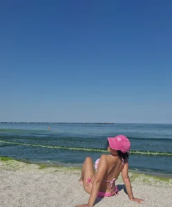 Beach 12 july de Lissabeta  2 photos