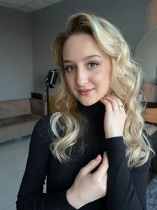 MarieEdwards Public Pic 4