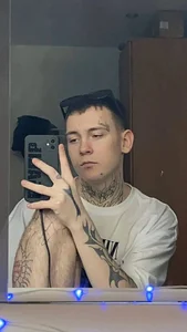 YourNikolas Public Foto