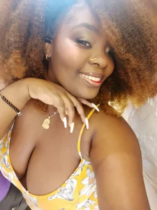 ebony_NeighborMoans perfect Immagine  3