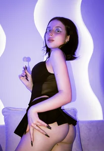 LanaLedger 𝒮𝓌𝑒𝑒𝓉𝓃𝑒𝓈𝓈 𝑜𝓇 𝒶 𝓈𝓌𝑒𝑒𝓉 𝑔𝒾𝓇𝓁? зображення 5