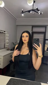 ArielGemmePublic图片