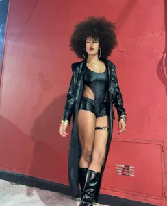 Amy_Martinnez Public Poză 6