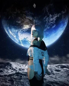 folinskayyya walking on the moon Pic 2