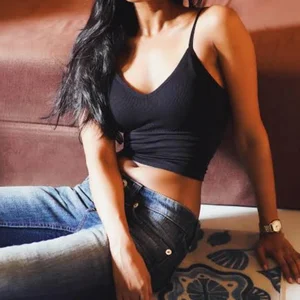 Aarti_misty71 Public Pic 4