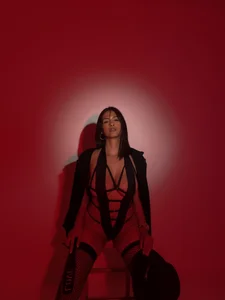 SofiaReyes1: I see red ( фото)