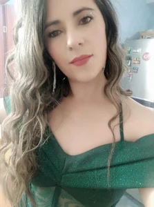 Phoebe_Tx Public Pic 3