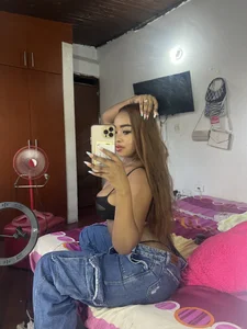 MonicaSex_ a little of me Pic 5