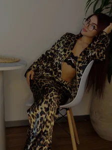 Hello guys de OriannaWolf  4 Imagens