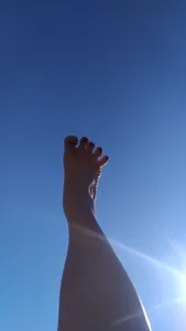 Alice_Sweetyyy: feet and sun ( 3 фото)