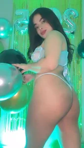 Emily_Gil1 𝔽𝕖𝕝𝕚𝕫 𝟚𝟘𝟚𝟝 🍻✨🎁🕉️ Hình 8