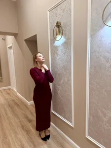 KatieWesst Public Kuva