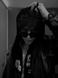 Max ⚡︎ de Findiryts  Imagens