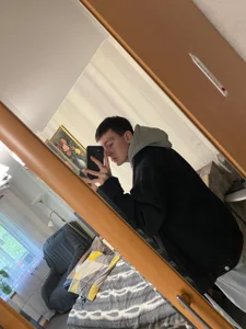 YourNikolas Public Foto 4